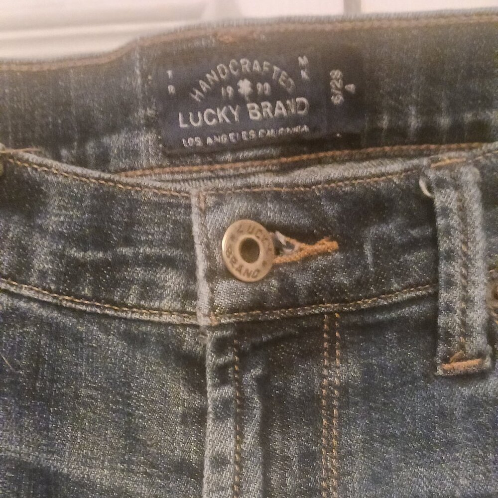 Lucky Brand Jean's Size 6/28 Short Straight Leg
